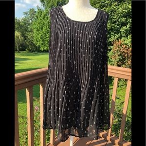 Ava & Viv Accordion Pleated Hi Low Tank Top